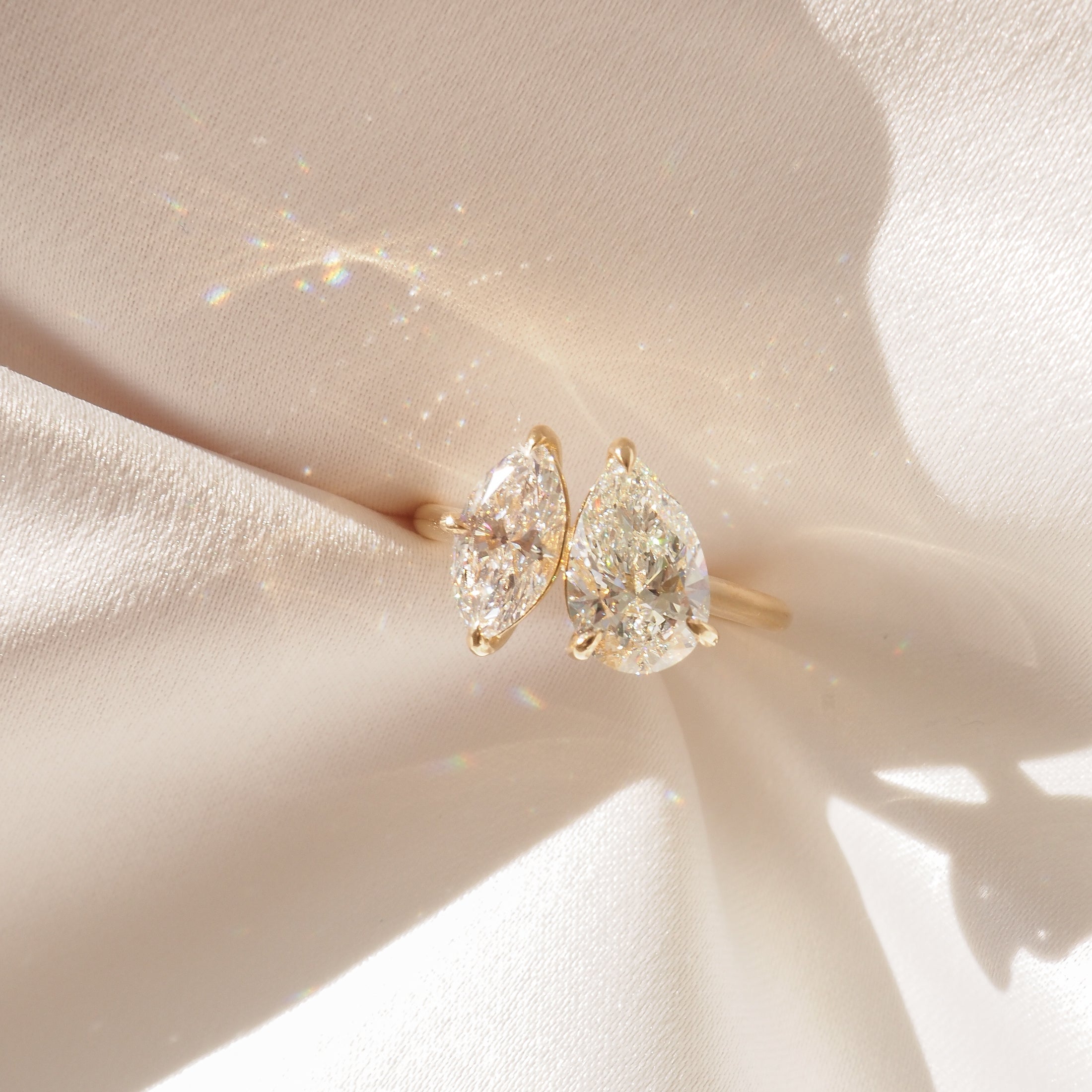 Léa | Pear & Marquise Toi et Moi Lab-Grown Diamond Engagement Ring