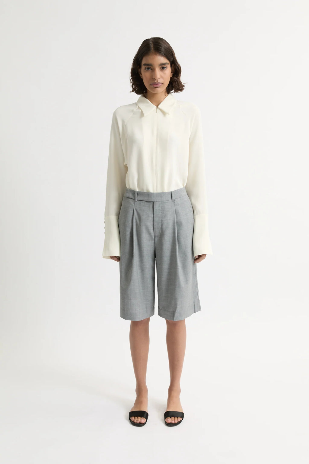 Ila Short Gray