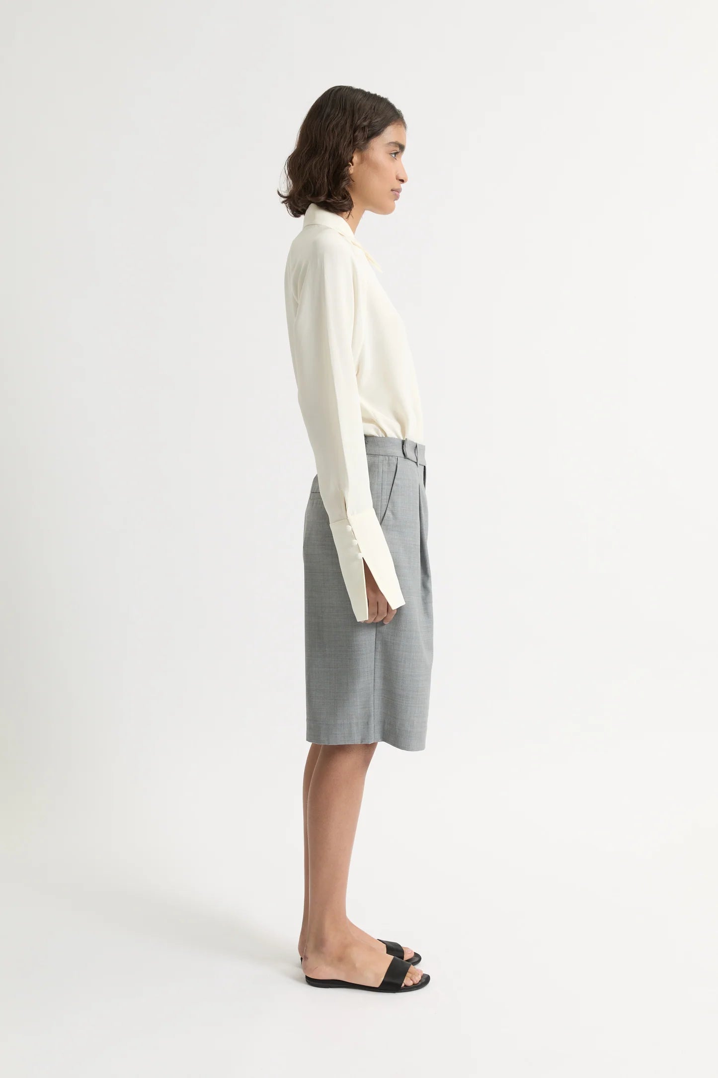 Ila Short Gray