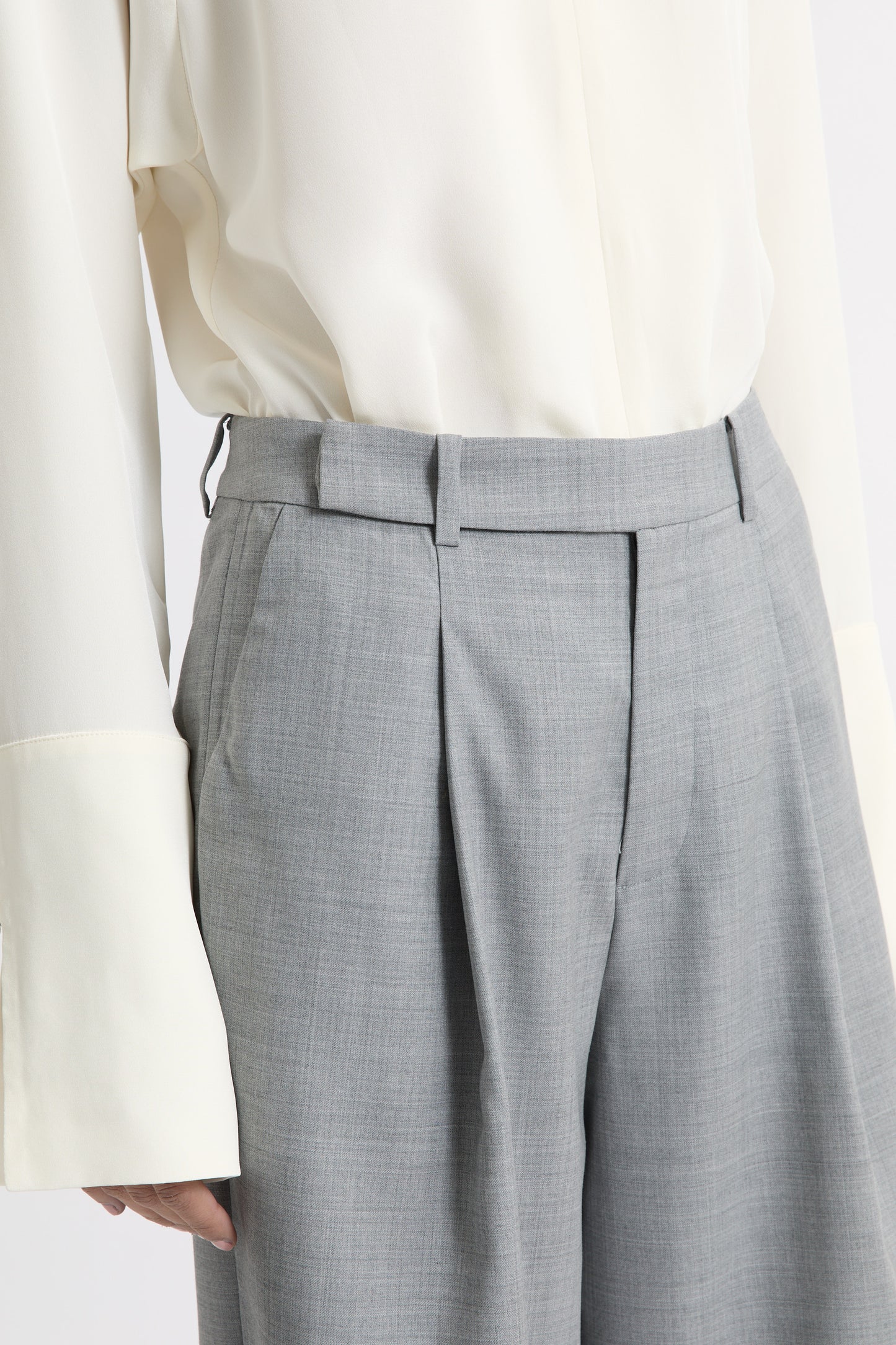 Ila Short Gray