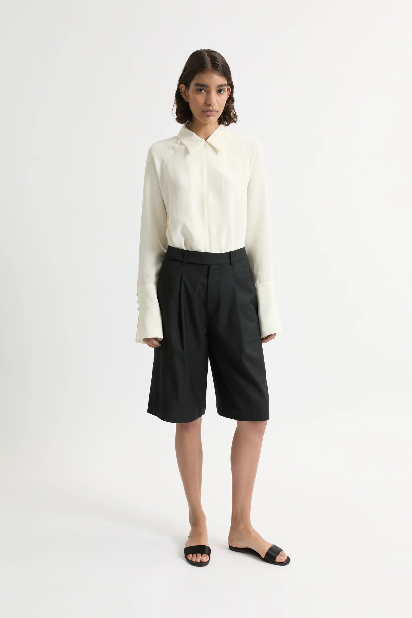 Ila Short Black