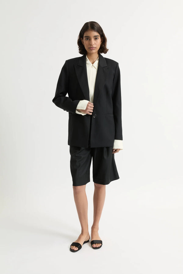 Ila Short Black