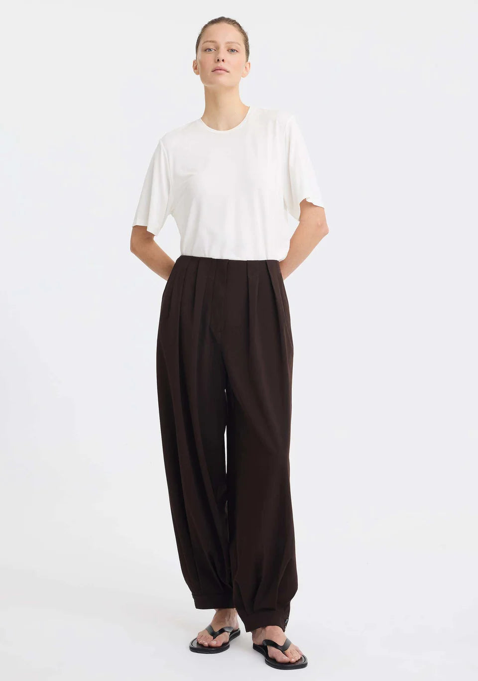 Liana Tee