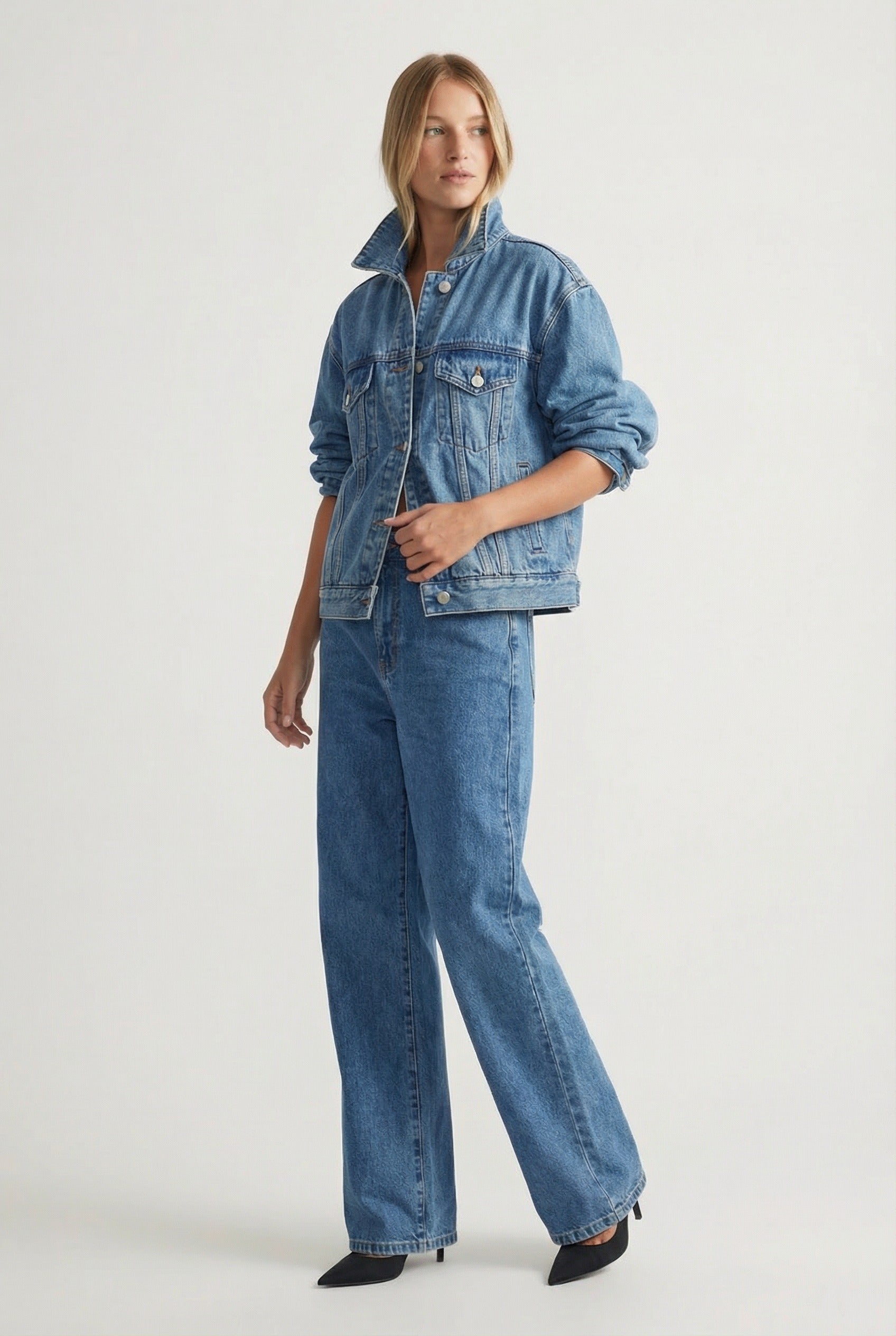 Ariana Straight Leg Jean