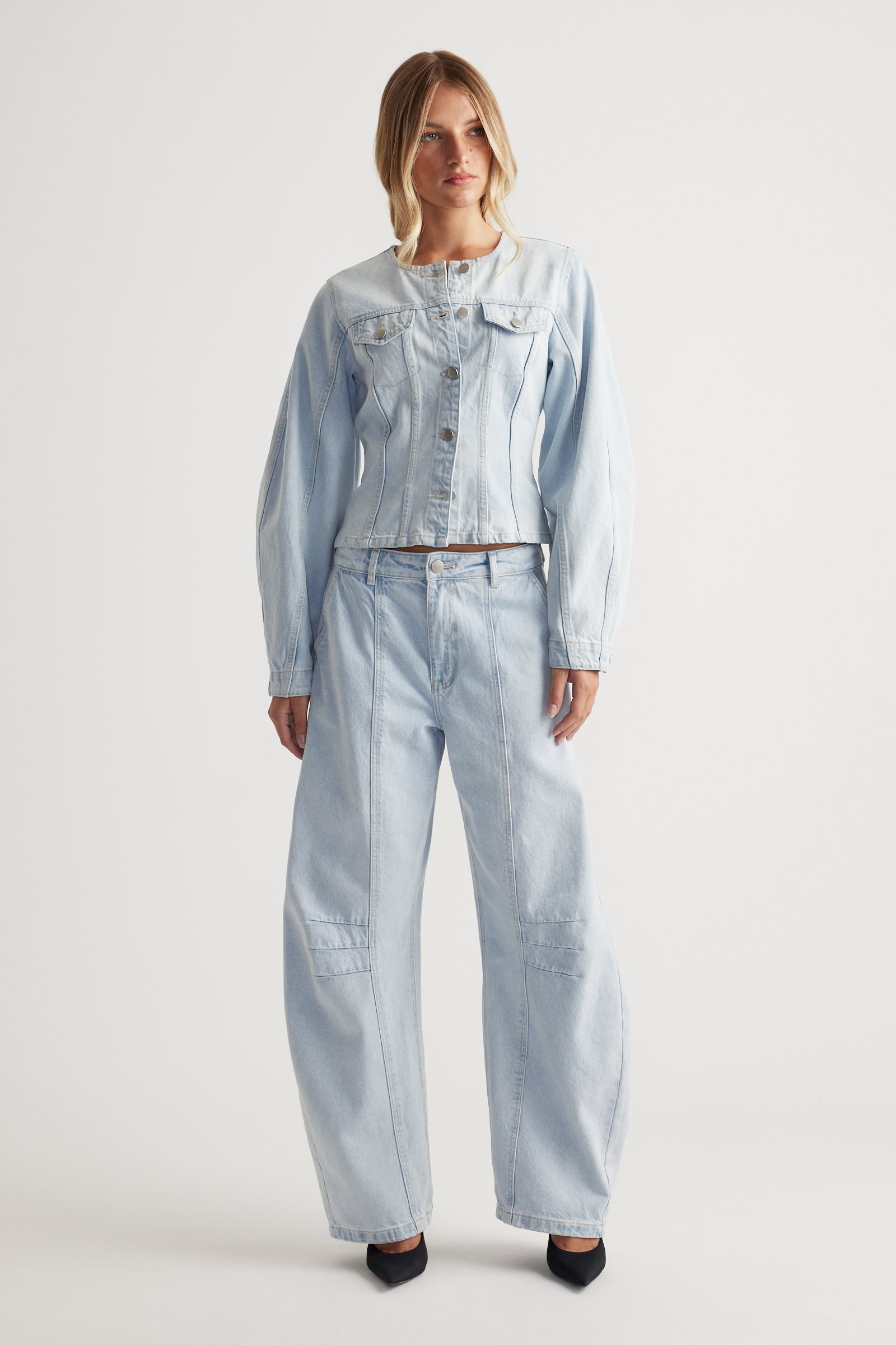 Amaya Barrel Leg Jean