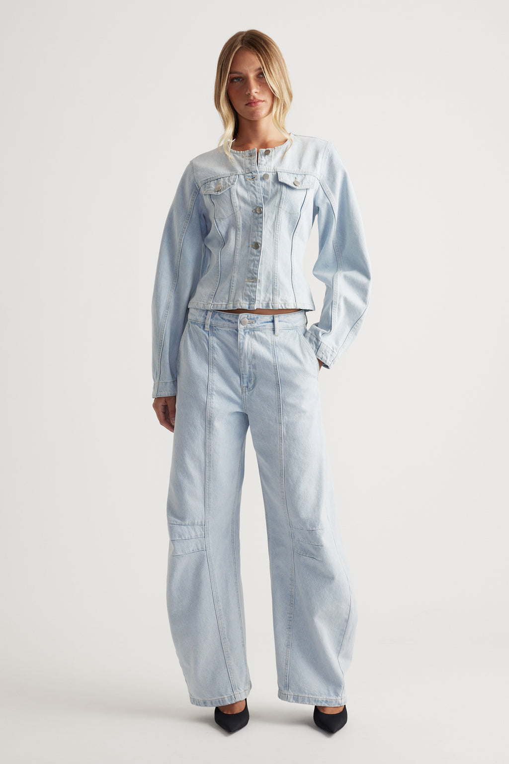 Amaya Barrel Leg Jean