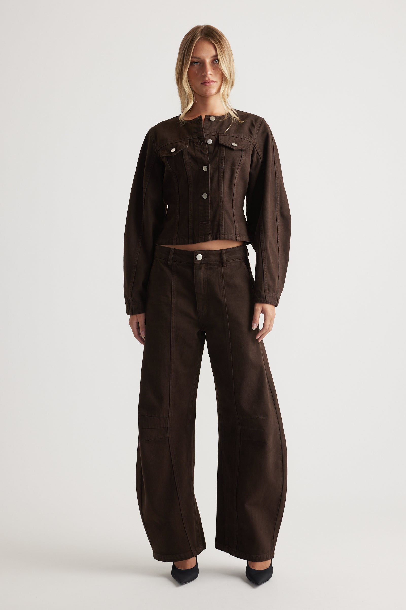 Amaya Barrel Leg Jean