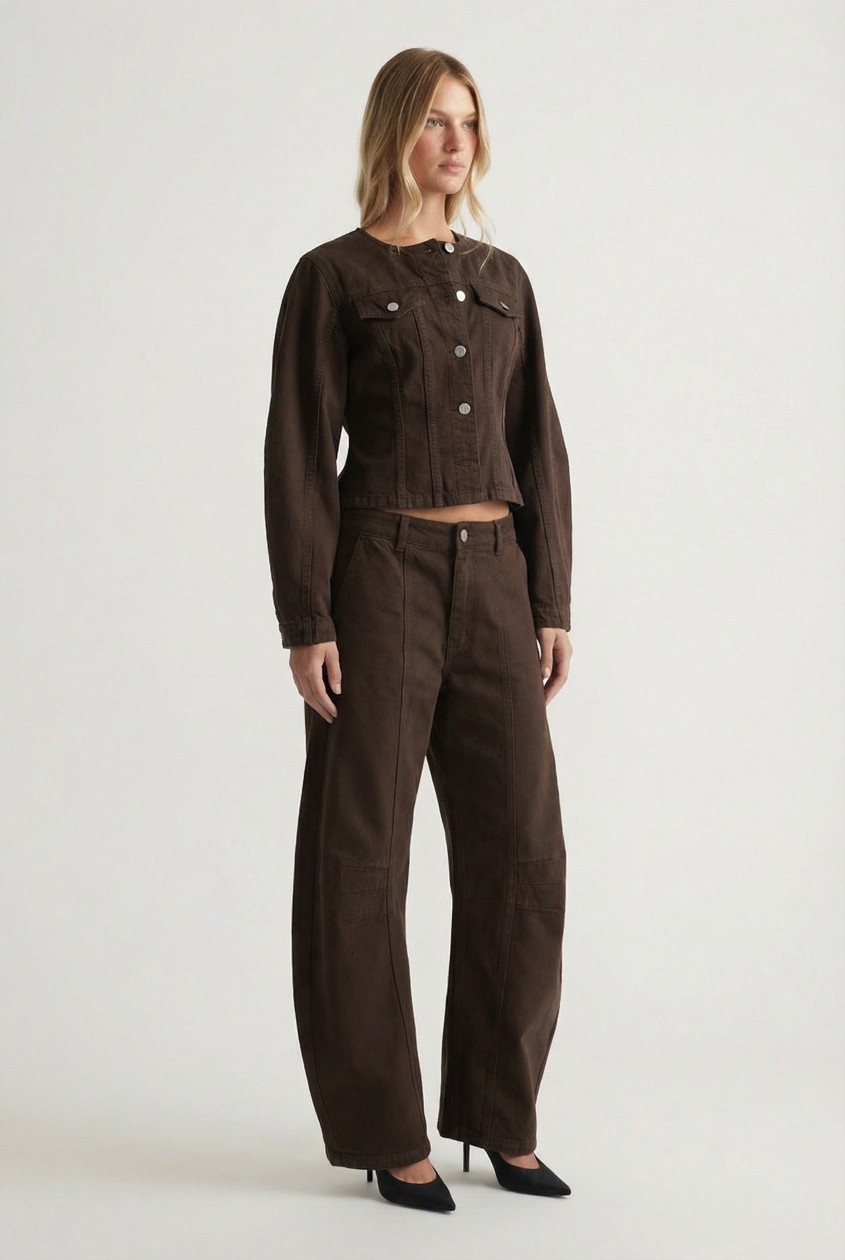 Amaya Barrel Leg Jean