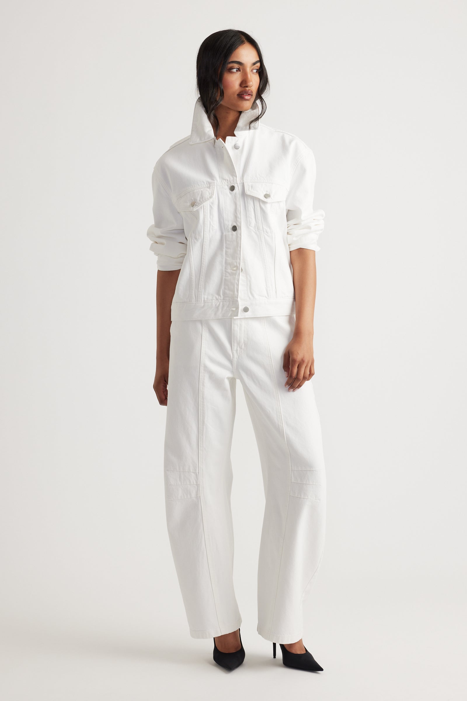 Amaya Barrel Leg Jean