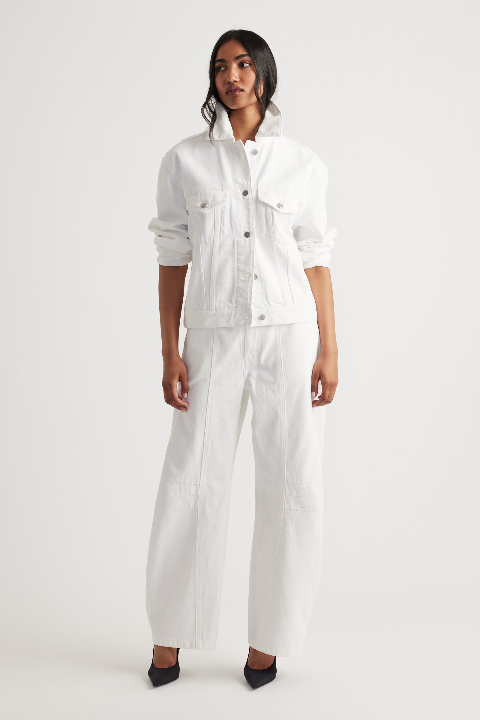 Amaya Barrel Leg Jean