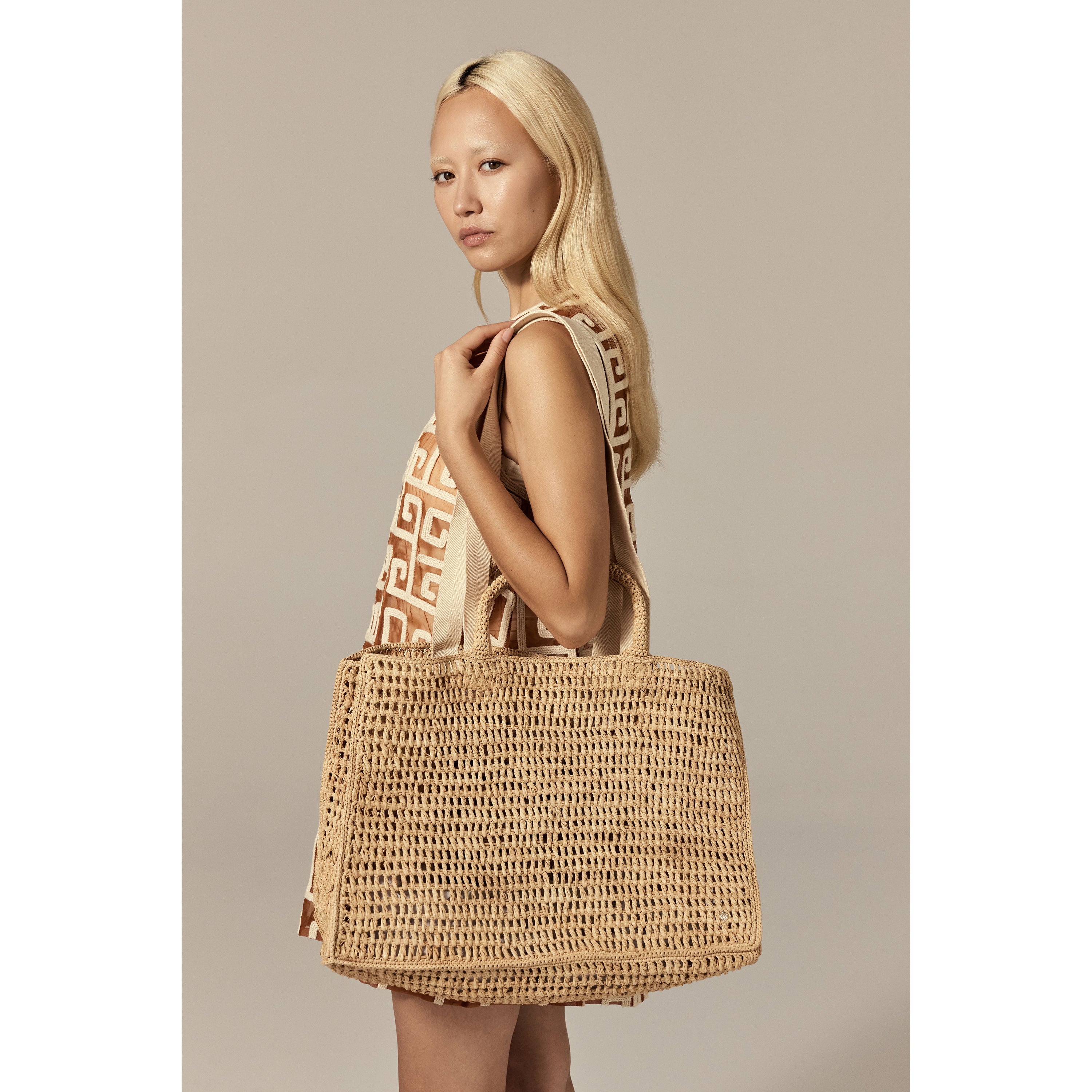 Anika Raffia Crochet Tote