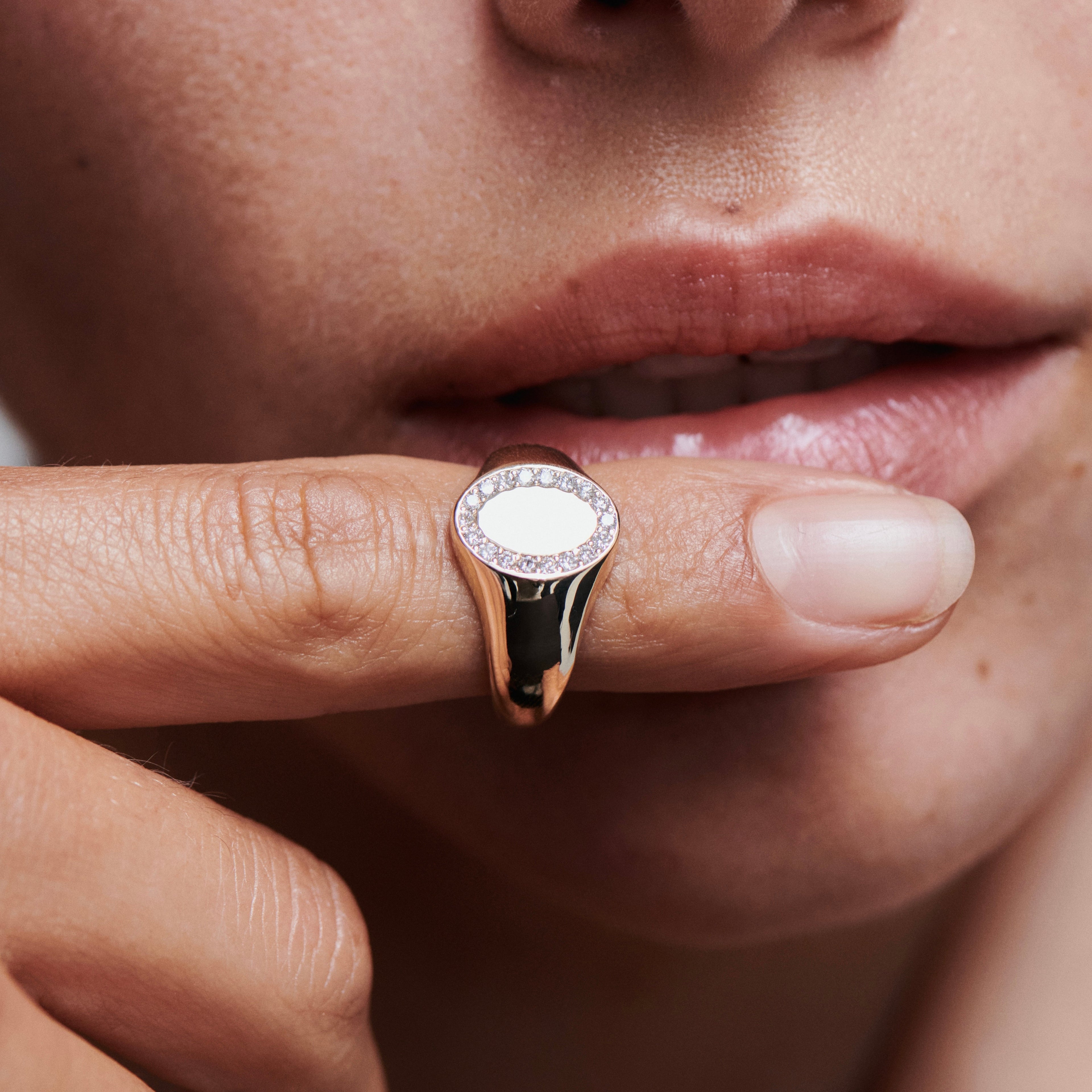 Pavé Diamond Oval Signet | With Lab-Grown Diamonds