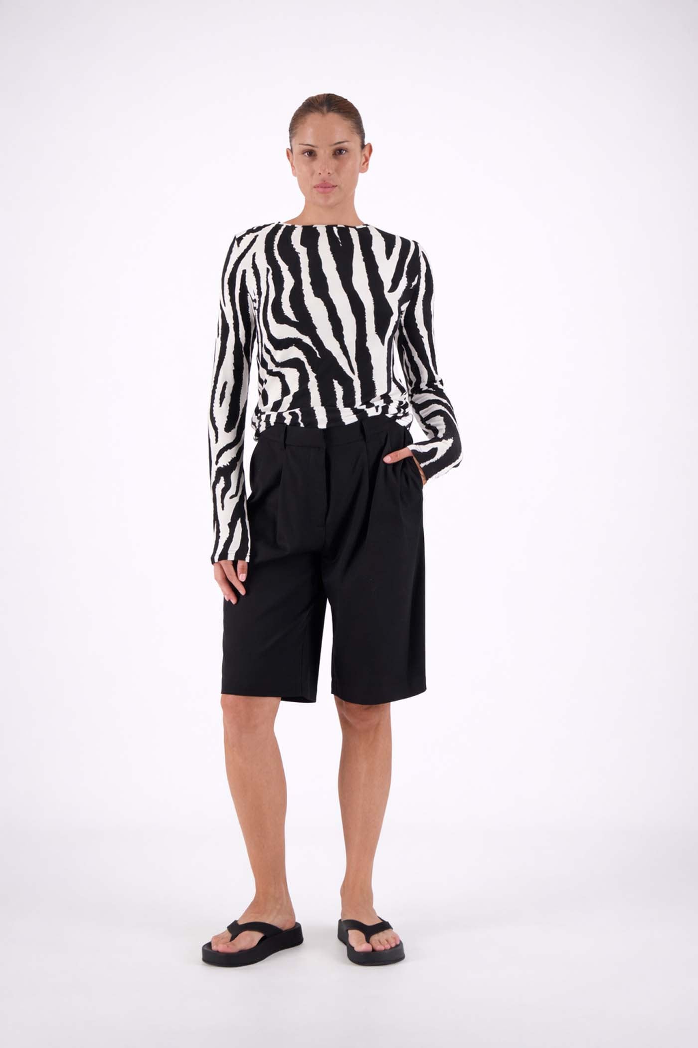 Estelle Bermuda Shorts Black