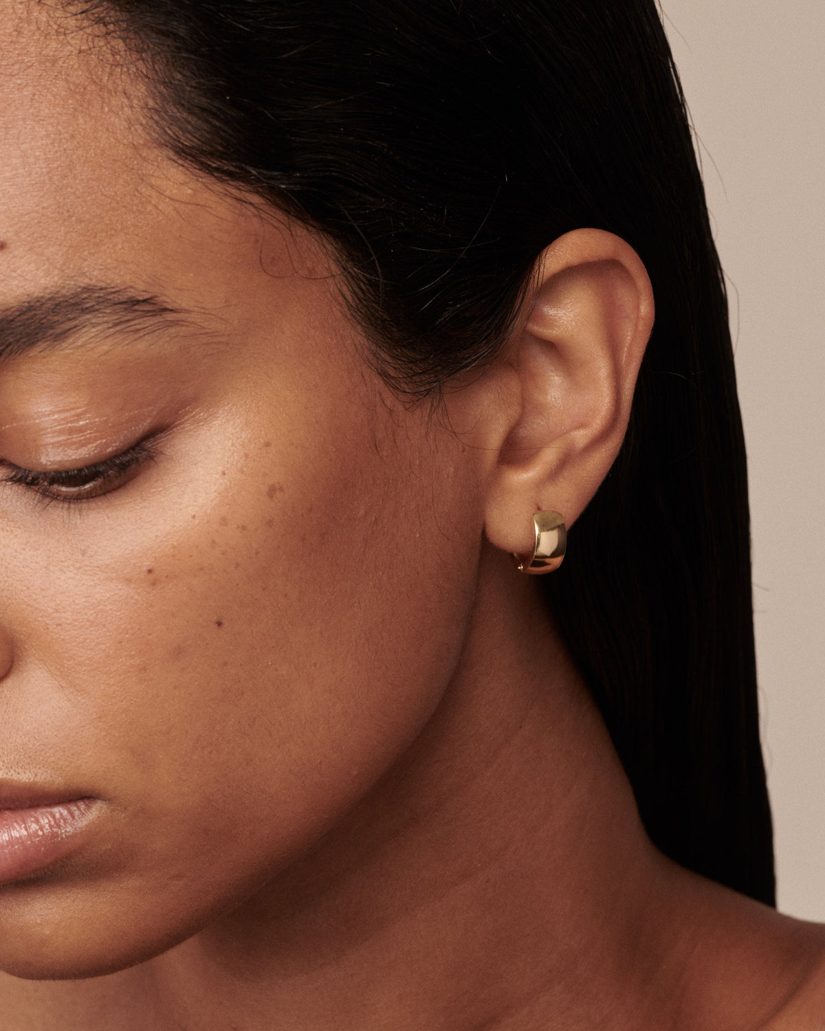 Bold Huggies | Solid Gold Hoop Earrings