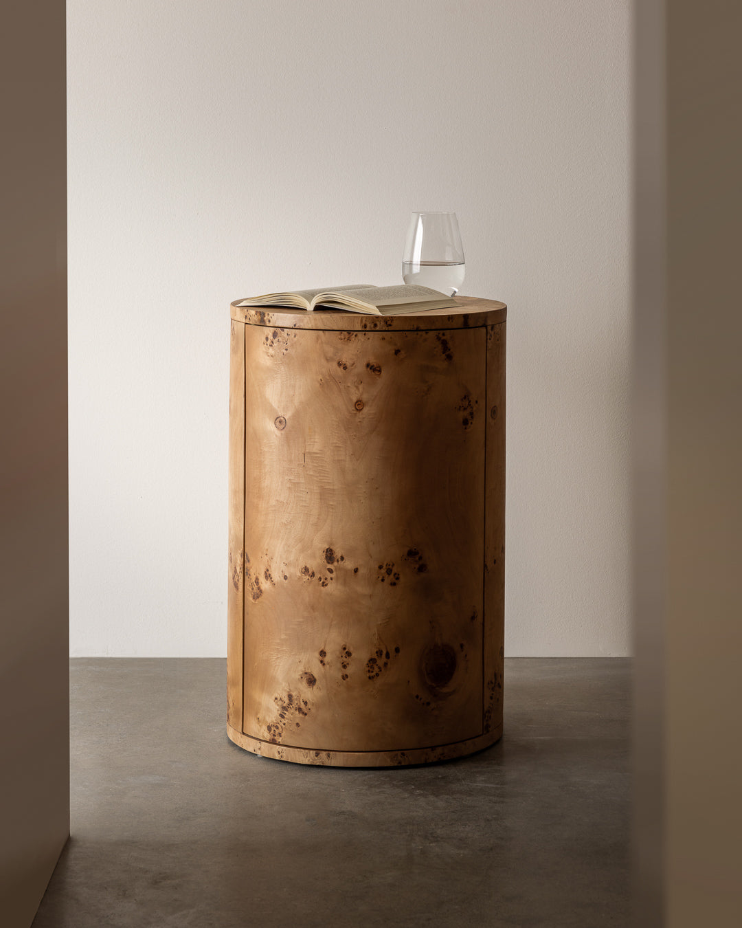 Vernier Round Side Table Natural