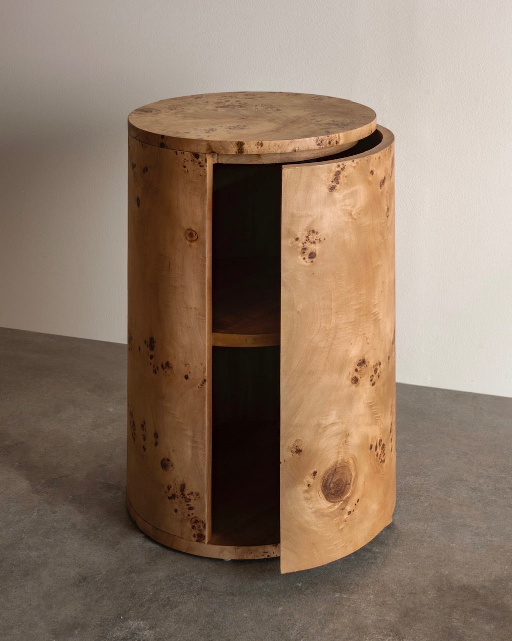 Vernier Round Side Table Natural