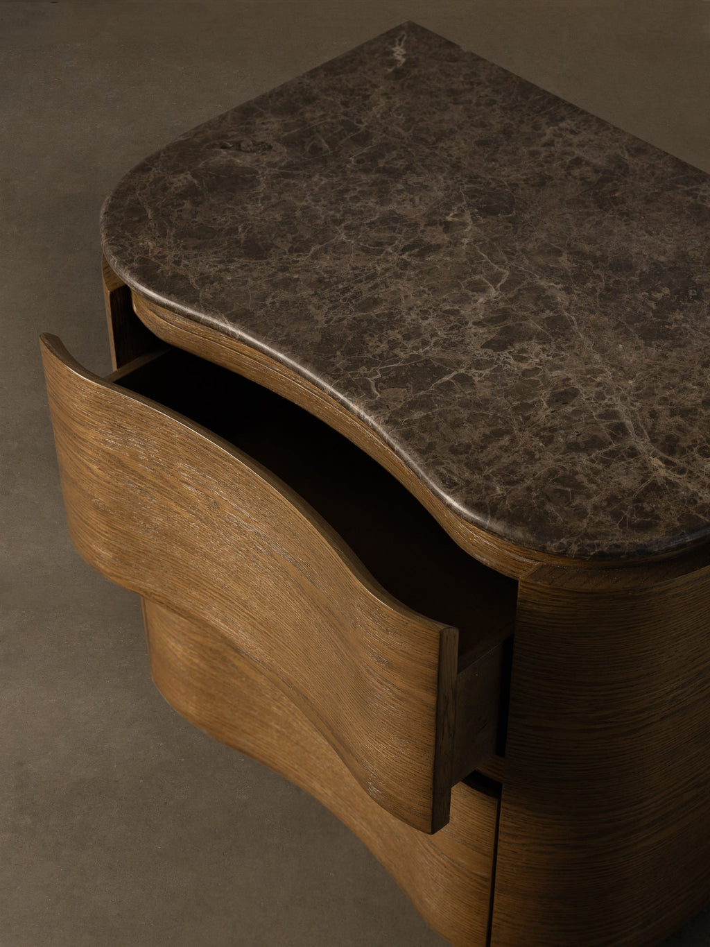 Remy Bedside Saddle
