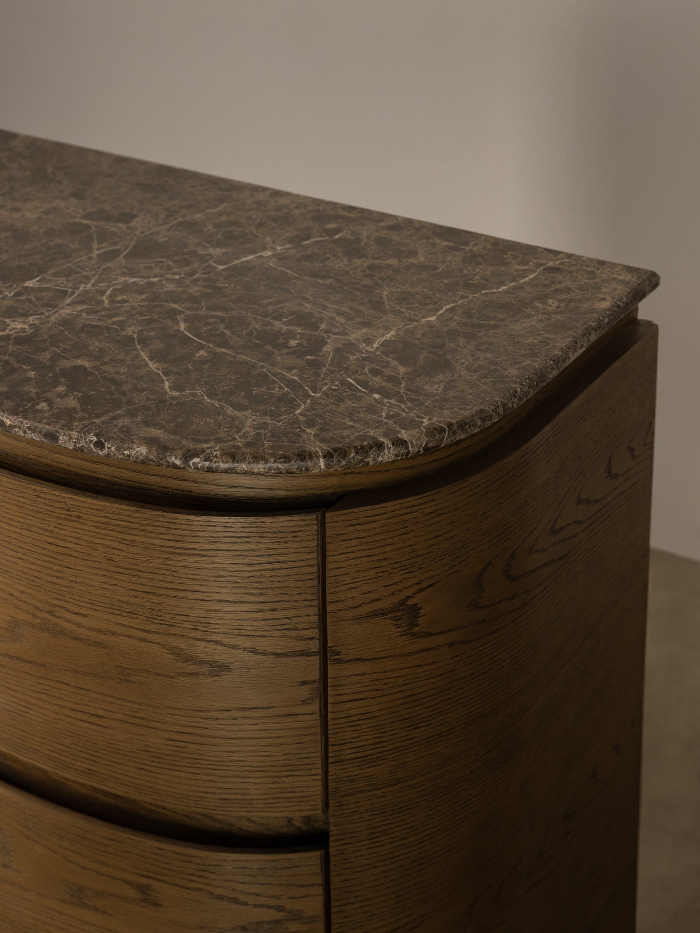 Remy Bedside Saddle
