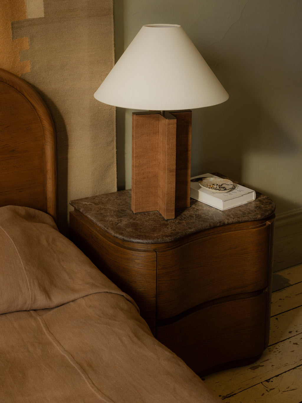 Remy Bedside Saddle