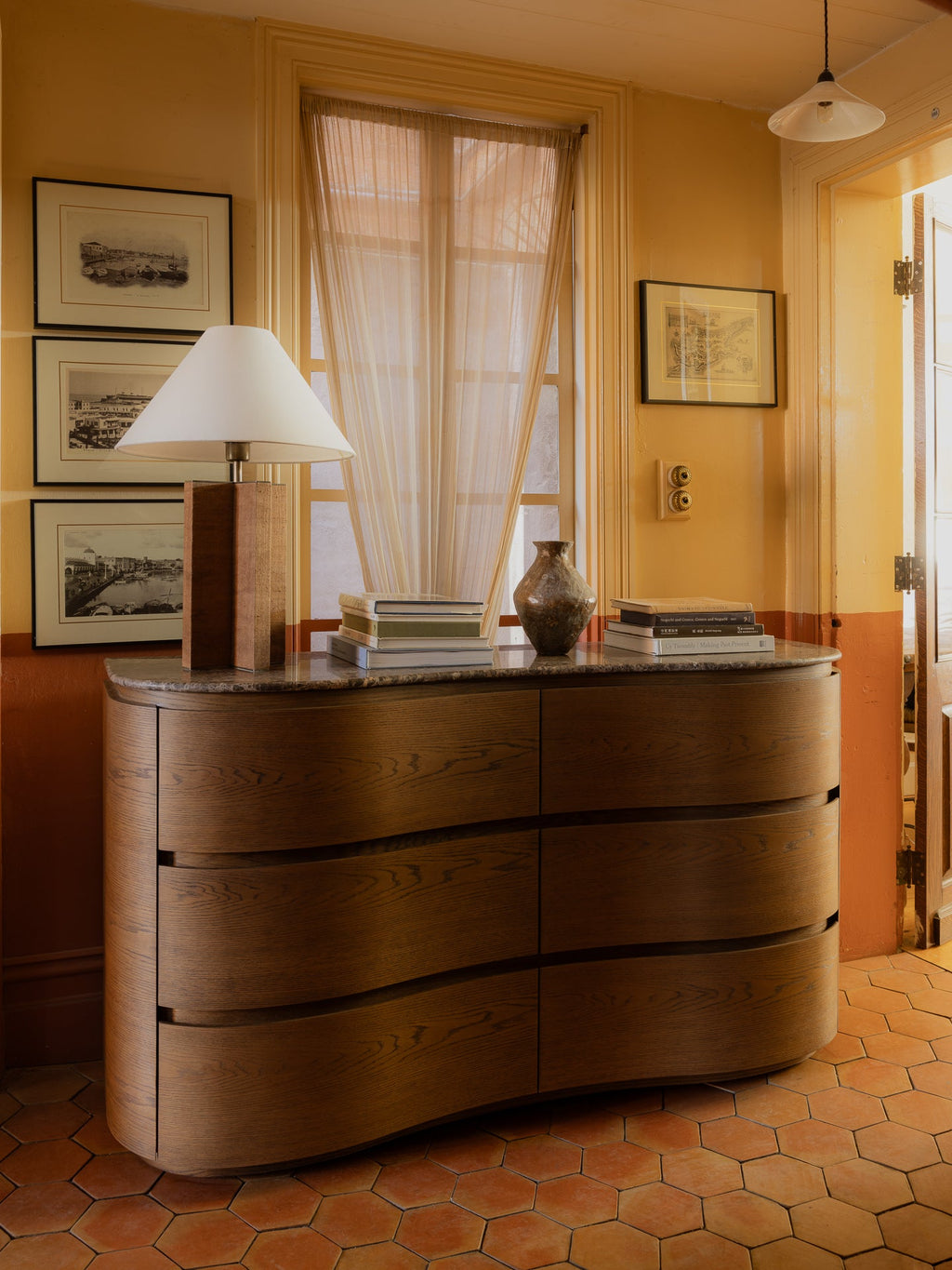 Remy Dresser Saddle