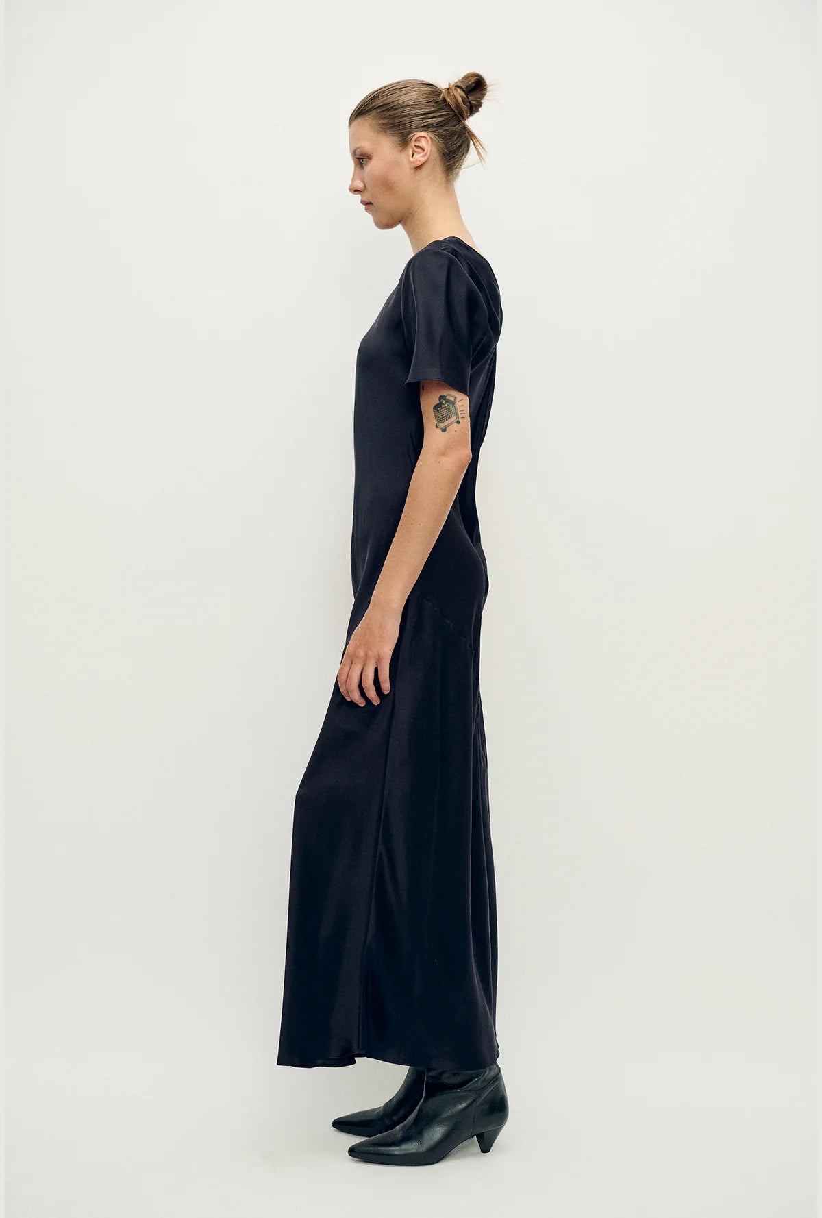 Short Sleeve Bias Dress Black Satin