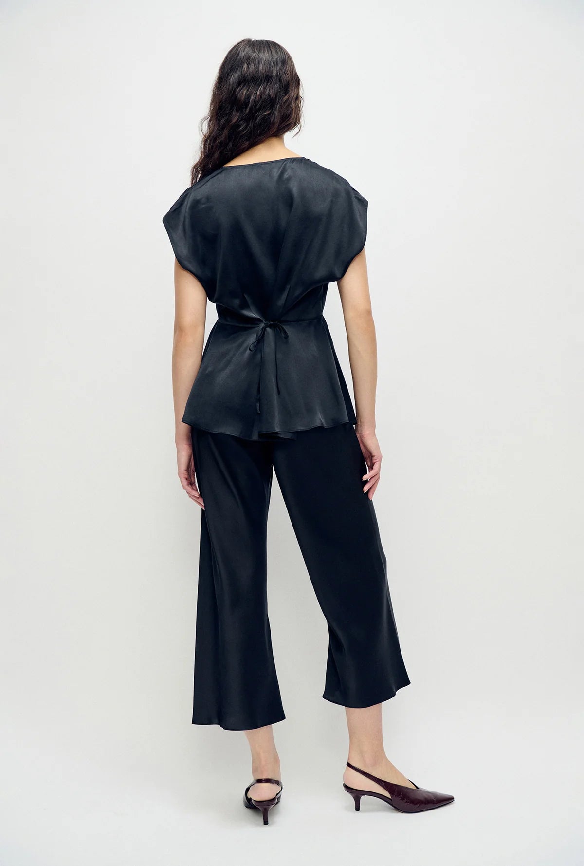 Cropped Bias Cut Pants Black Satin