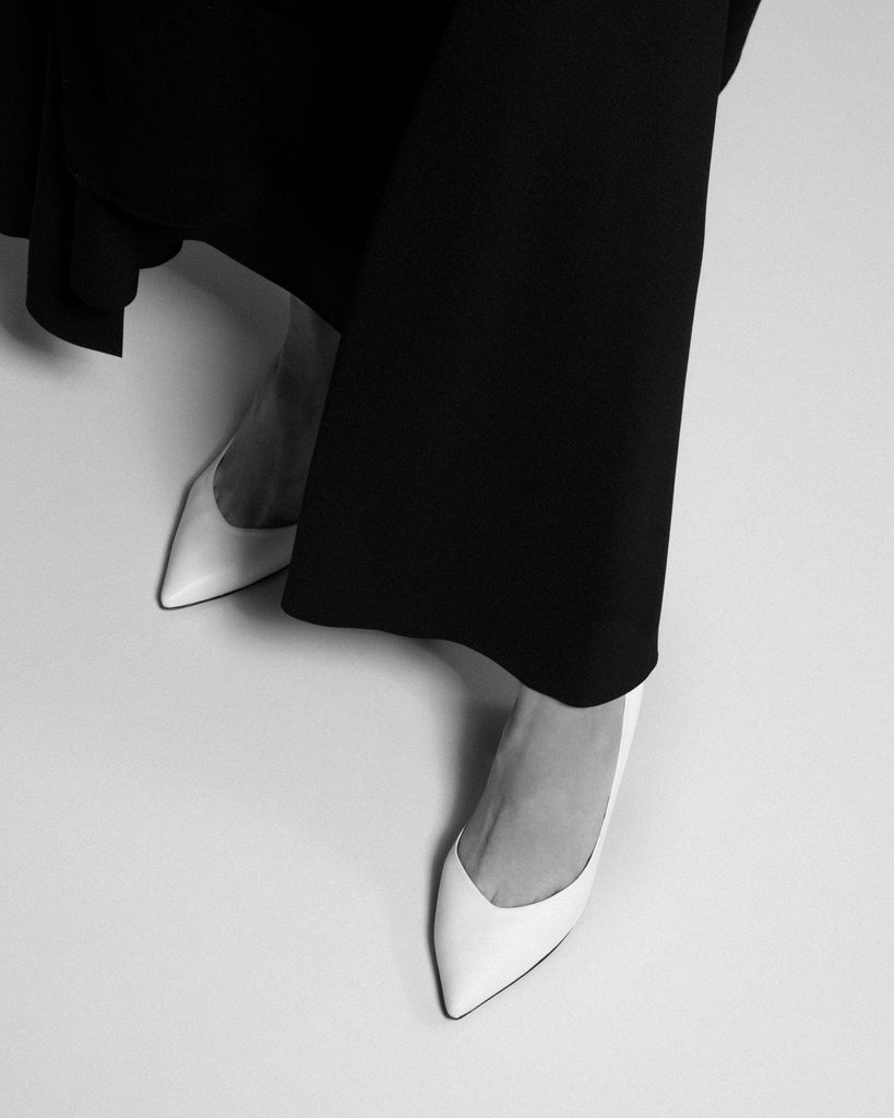 ESSĒN Heels The Perfect Pump - White