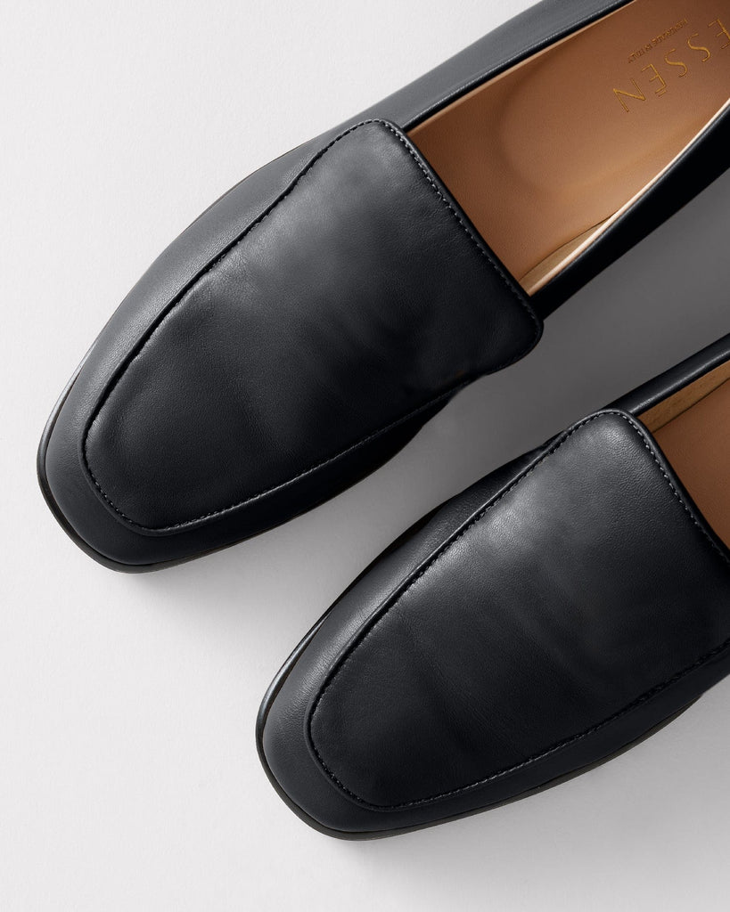 ESSĒN Shoes The Modern Moccasin - Black