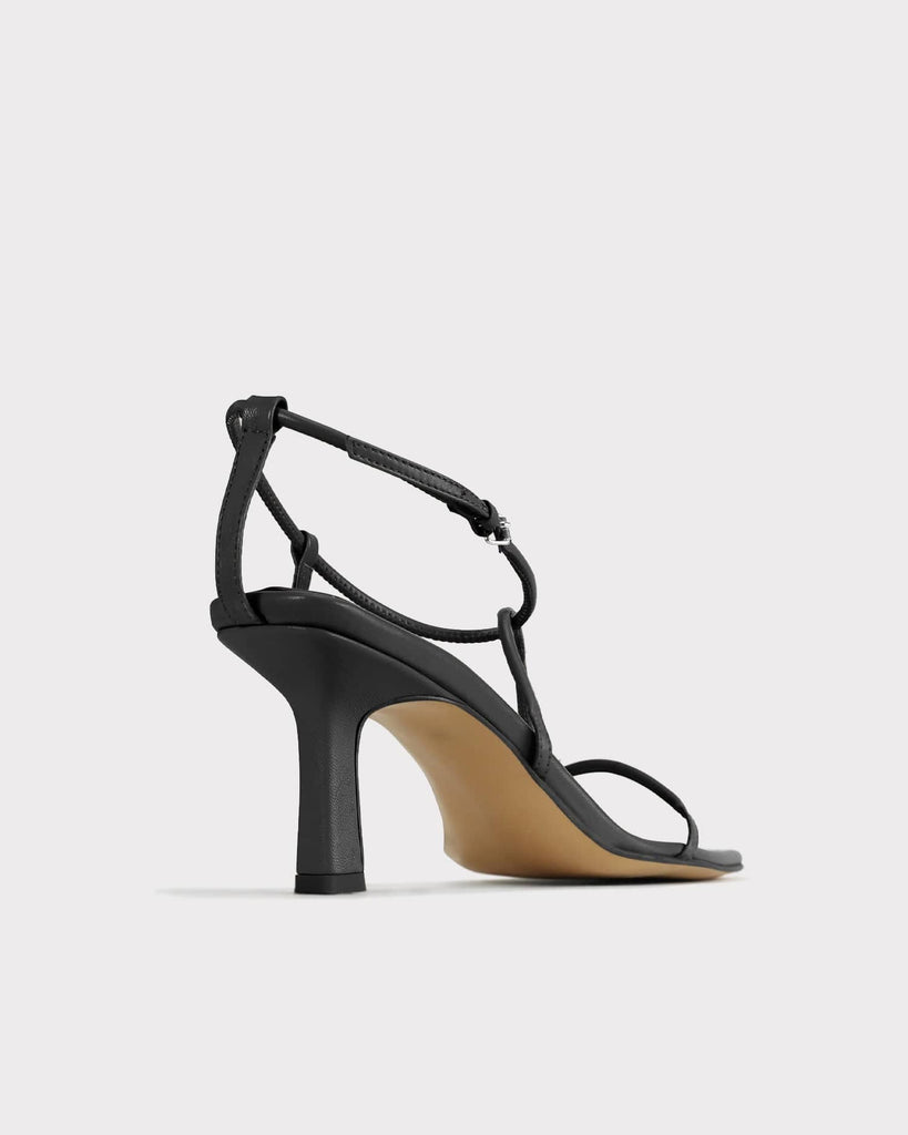 ESSĒN The Strappy Sandal - Black